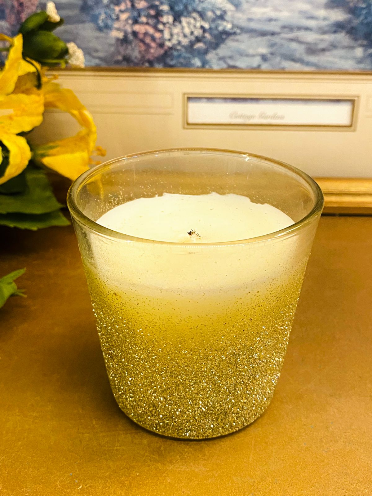 Gold Glitter Glass Candle – Elegant Festive Home Décor