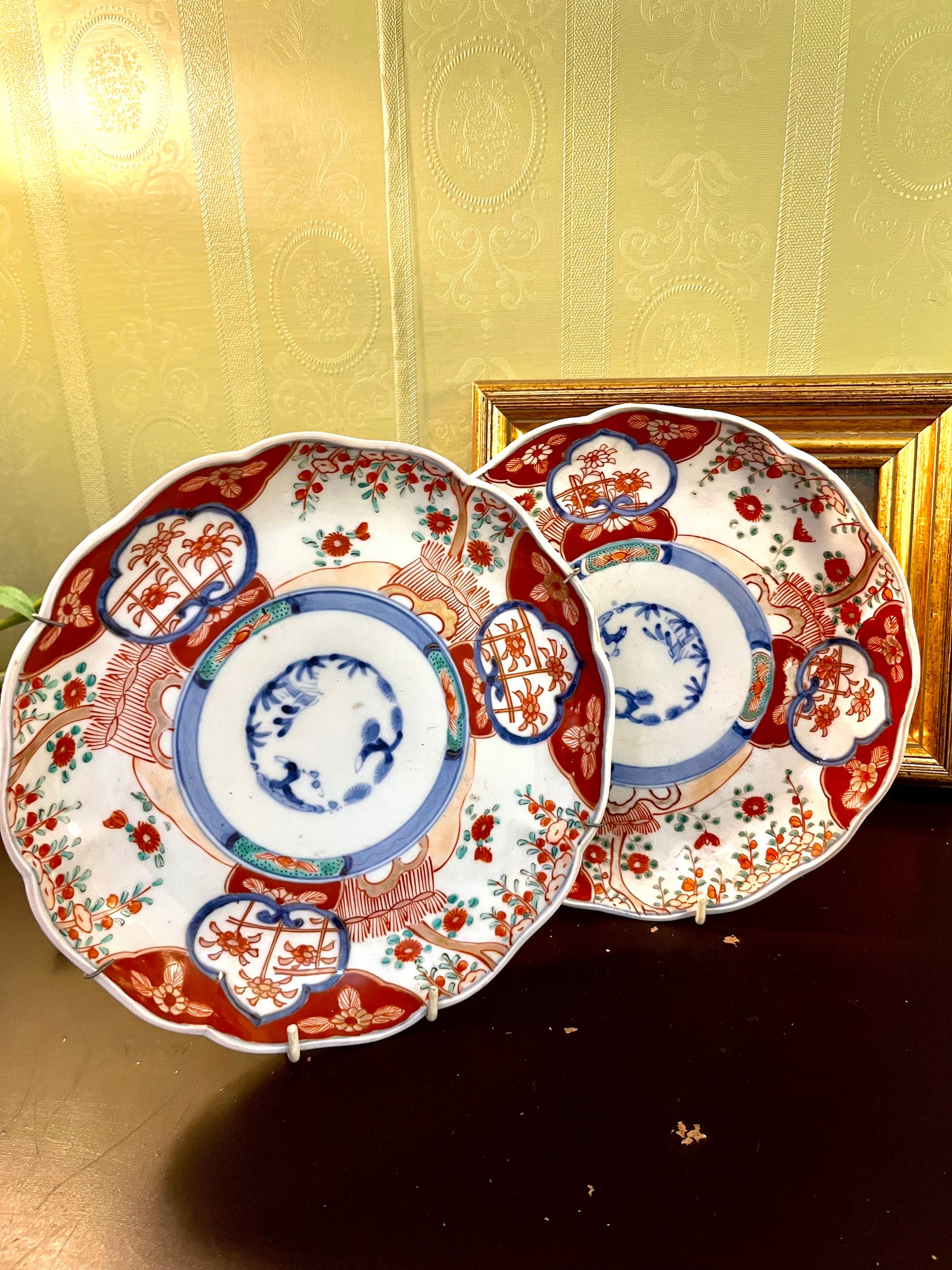 Pair of Antique Japanese Imari Scalloped Porcelain Plates 20 cm