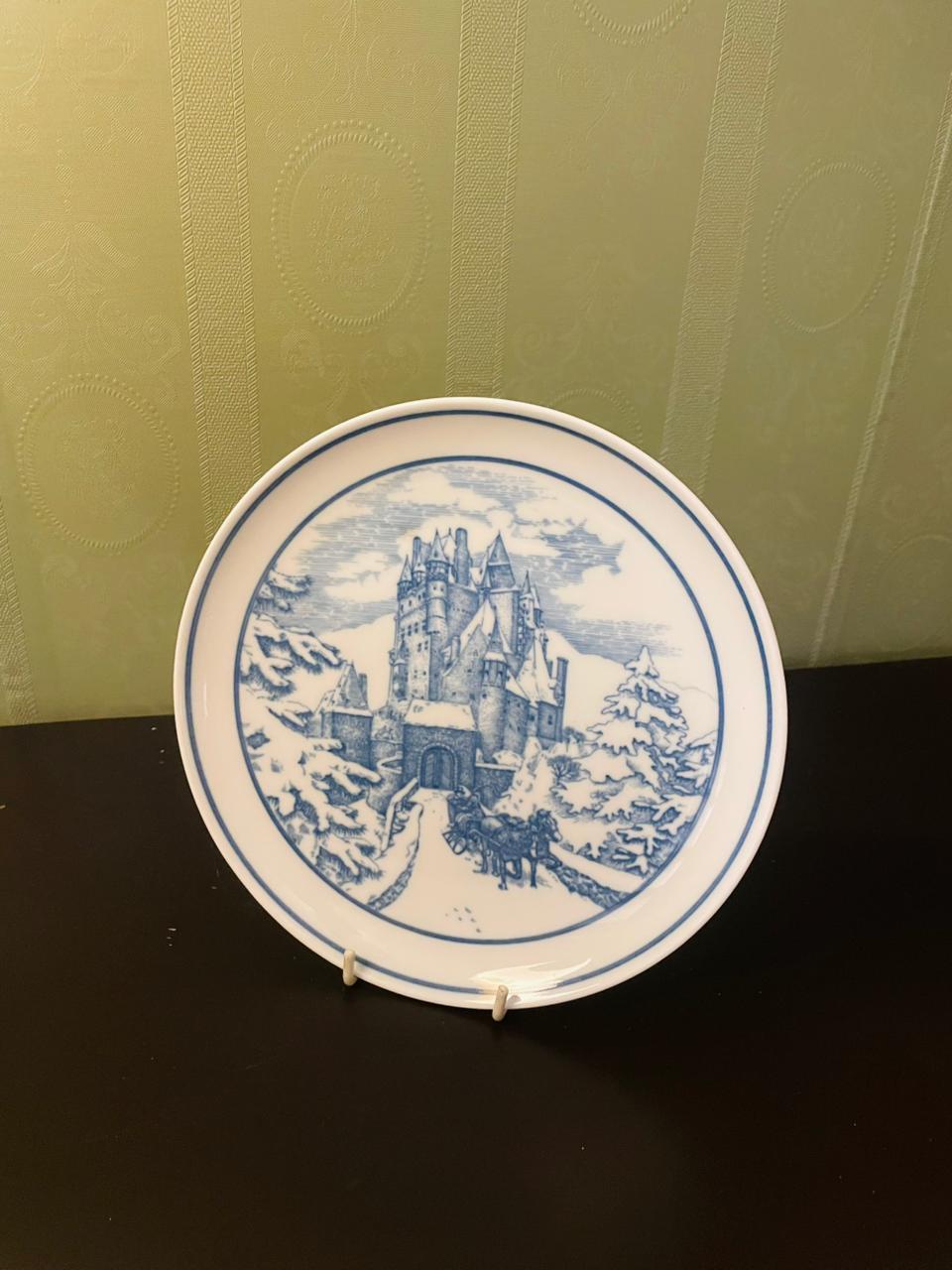 Vintage Hutschenreuther Der Burg Eltz Teller Wall Plate 8 Inch
