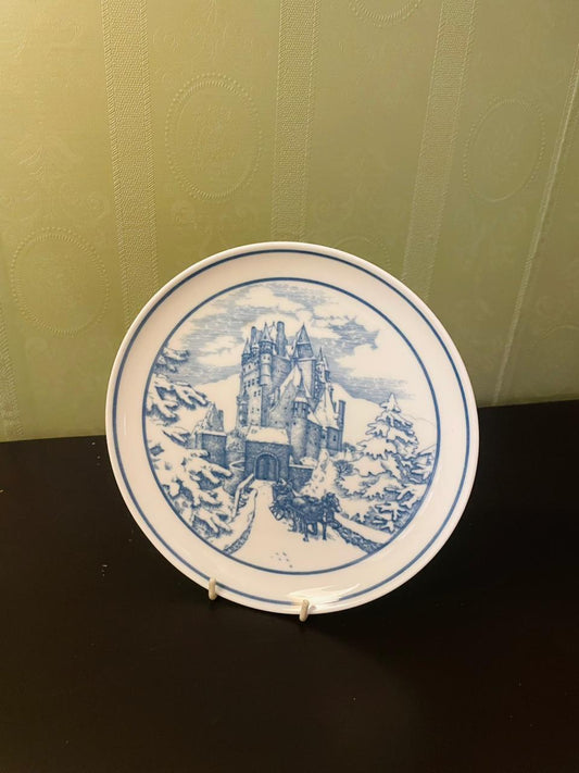 Vintage Hutschenreuther Der Burg Eltz Teller Wall Plate 8 Inch
