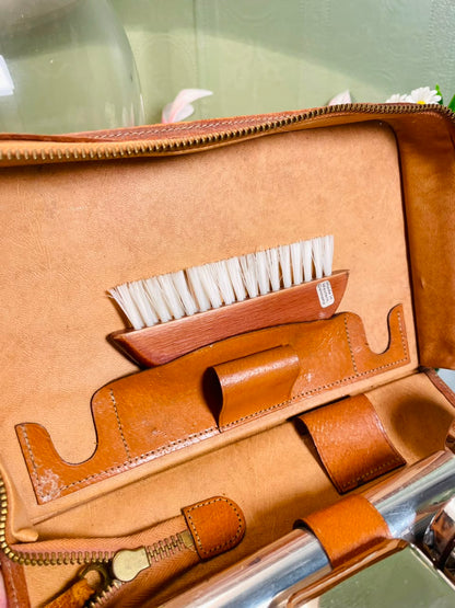 Brown Travel Grooming Kit with Fitted Case – 23 cm
