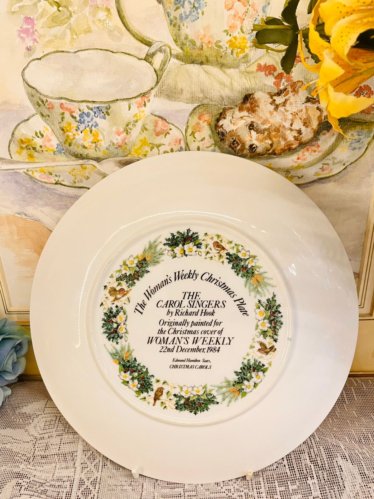 Christmas Carolers Collectible Plate – 1986 Vintage Holiday Souvenir