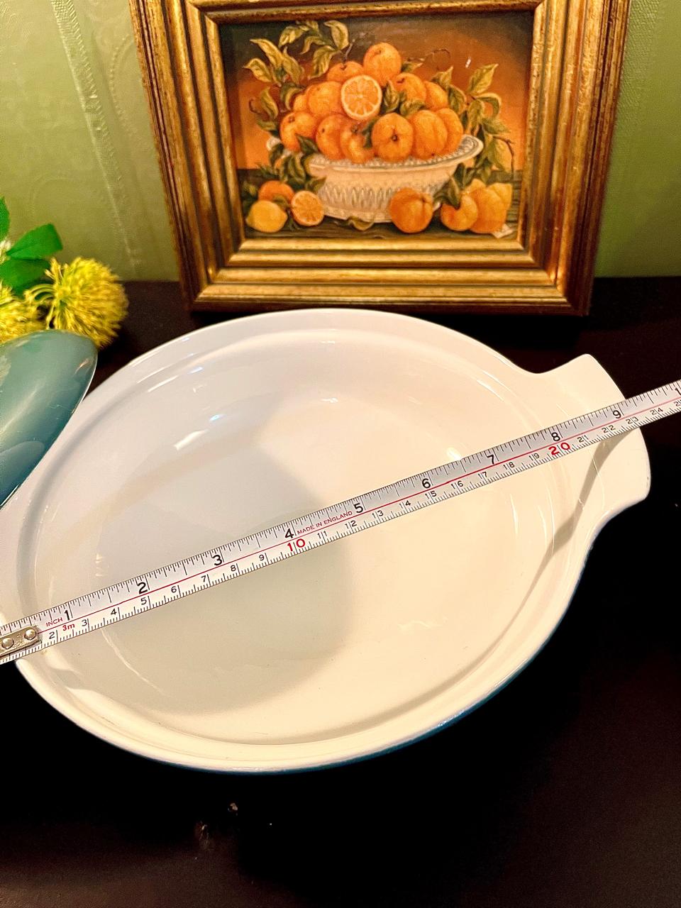 Vintage White Ceramic casserole Dish 23 cm