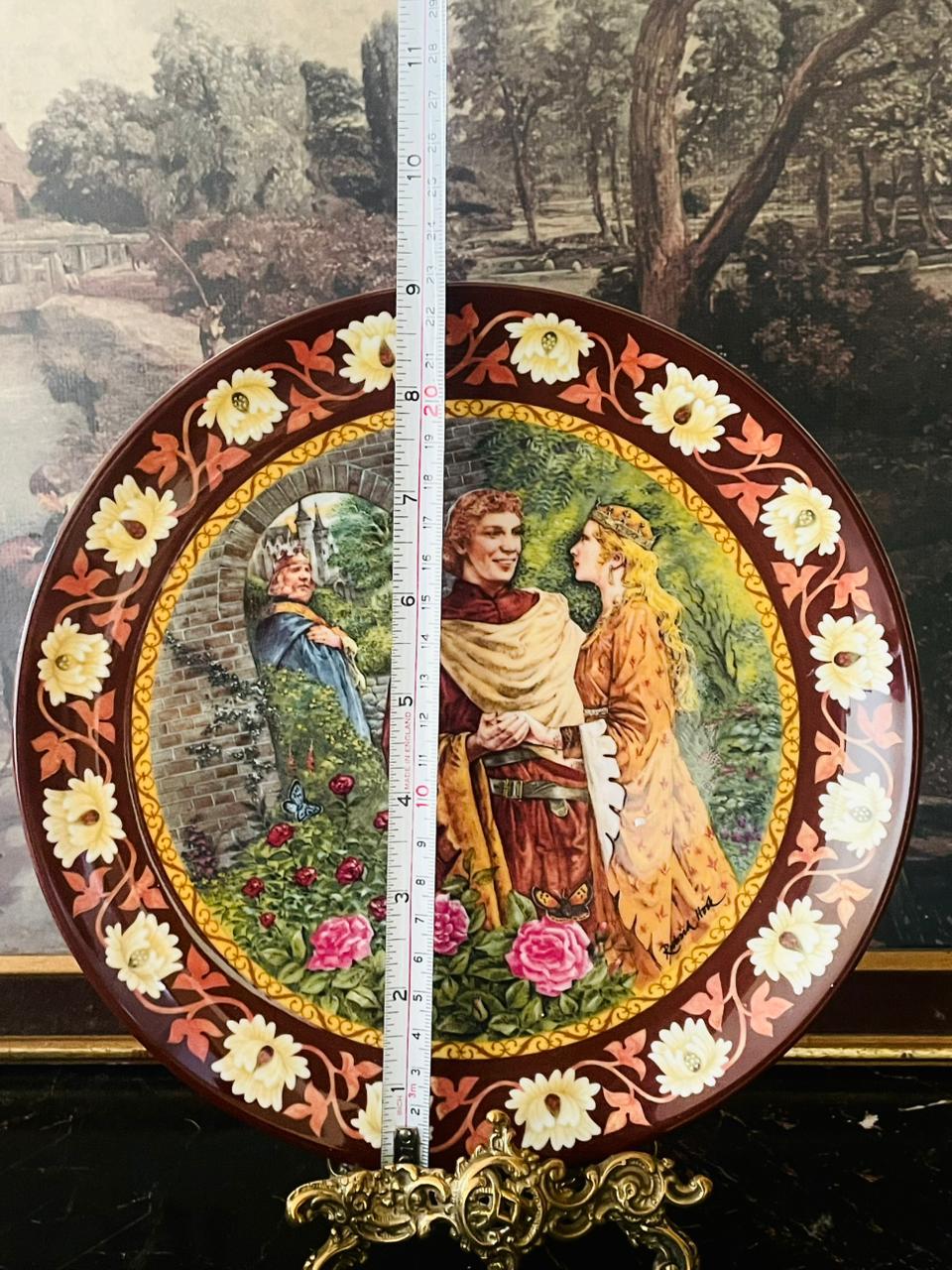 Wedgwood “Lancelot and Guinevere” – The Legend of King Arthur Collector Plate (1987, Made in England)