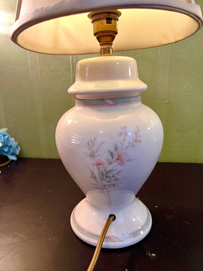 Vintage Floral Ceramic Table Lamp 16 Inch