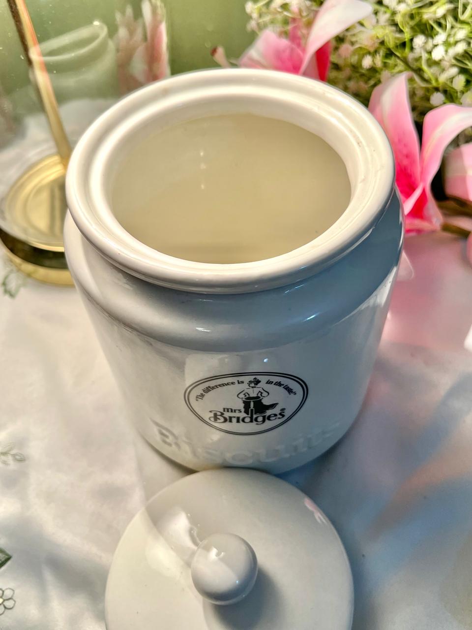 Mrs Bridges White Ceramic Biscuit Jar with Lid 18cm