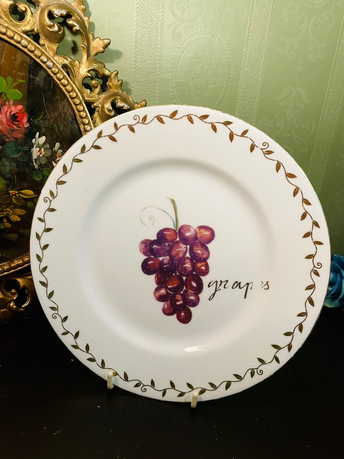 St Michael Porcelain Grapes Dinner Plate – Vintage Fruit Design