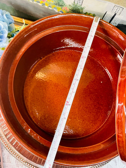 Vintage Large Brown Casserole Dish with Black Lid – Stove-Safe
