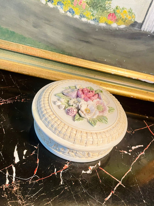 Genuine Alabaster Floral Trinket Box – Handcrafted Collectible Jewelry Box