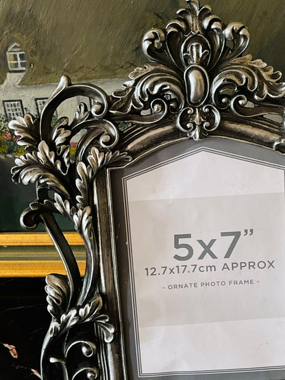 Vintage Baroque Style Ornate Photo Frame – Silver Finish