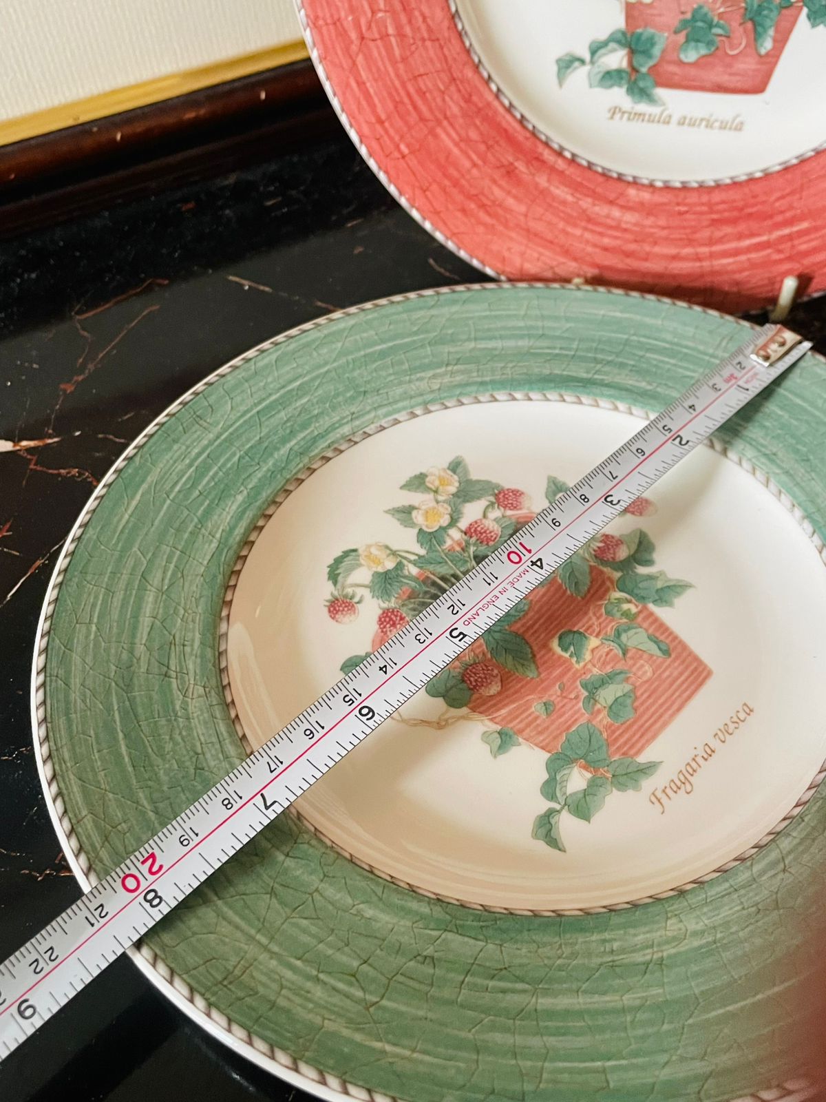 Wedgwood Sarah’s Garden Wall Plates Set of 2 – Ceramic (1997, England), Wall Decor (2200 each)