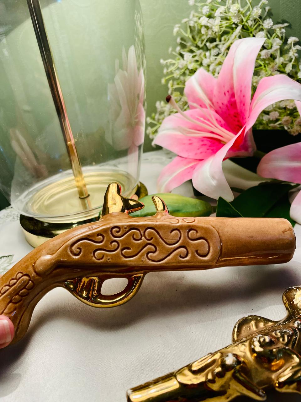 Vintage-Style Ceramic Flintlock Pistol Ornaments – Set of 2, Gold & Brown