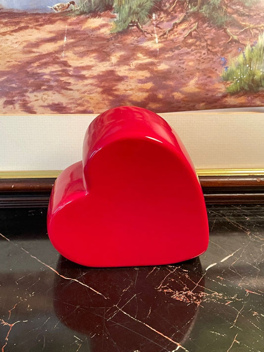 red ceramic heart vase, heart shaped decoration Pakistan, Valentine’s Day home décor, romantic ceramic vase, heart shaped collectible, ceramic heart ornament England, vintage red vase Pakistan, rare thrift finds décor, anniversary gift décor, romantic table centerpiece