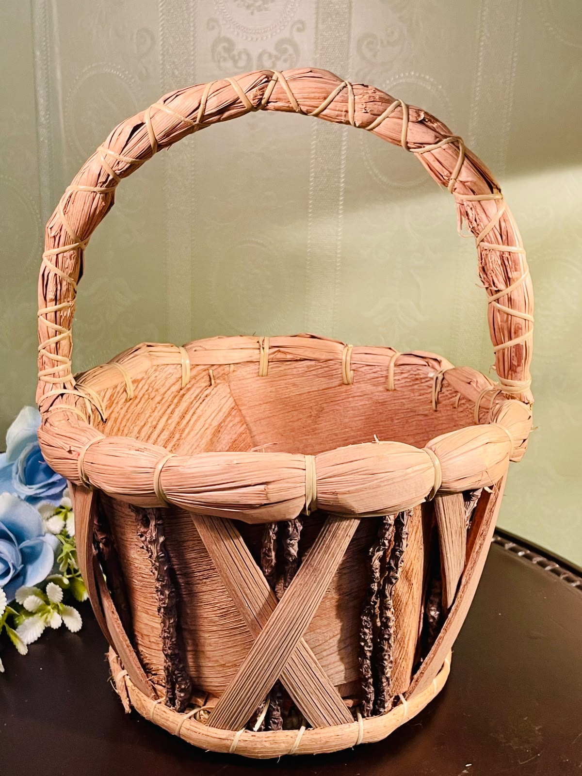 Natural Woven Decorative Basket with Handle – Rustic Storage Basket
