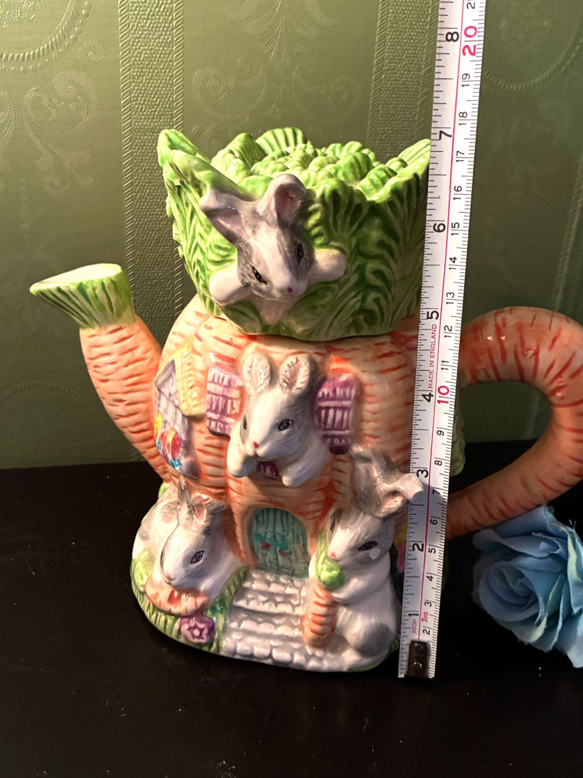 Vintage Rabbit Cottage Teapot