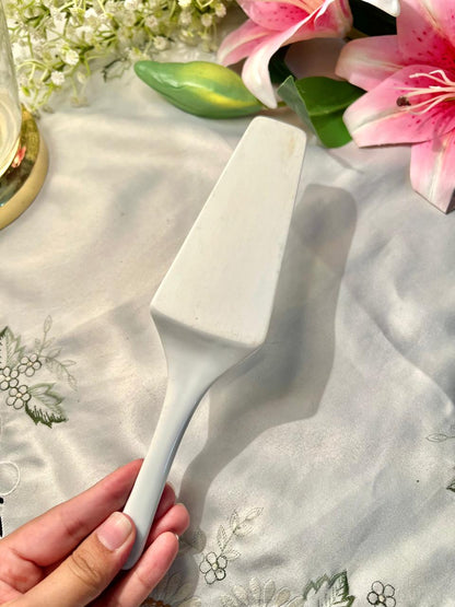 White Ceramic Cake Server 10" – “Happiness is a Piece of Cake”