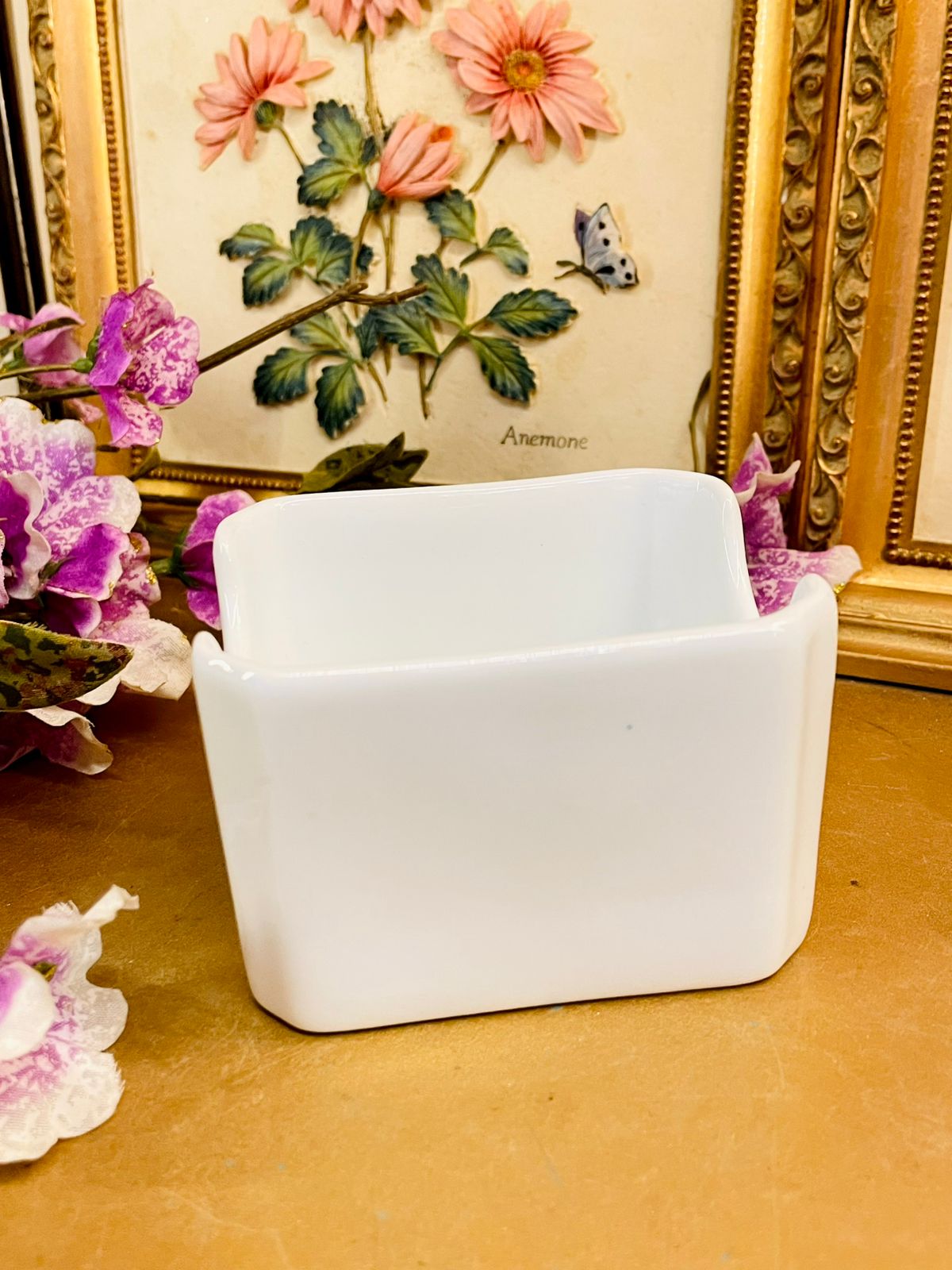 Olympia White Ceramic planter