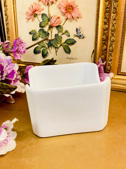 Olympia White Ceramic planter
