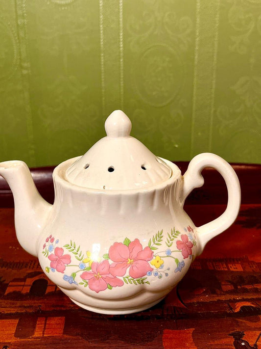 Vintage Floral Ceramic Teapot with Infuser Lid | Decorative Tea Pot