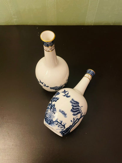 Royal Taiwan Blue Willow Bud Vases Pair 5.5 Inch