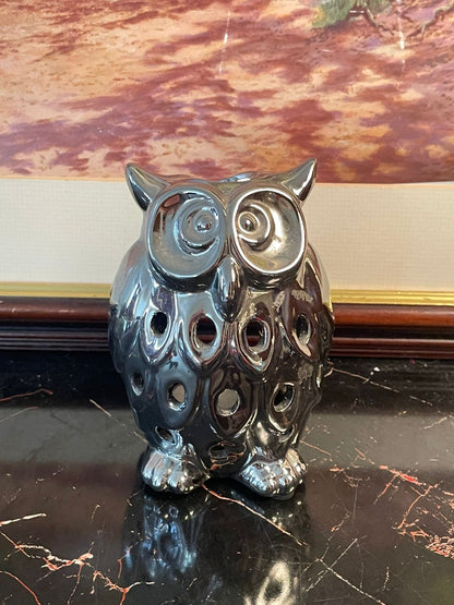 ceramic owl tealight holders, silver owl candle holder, owl home décor Pakistan, rare thrift finds Pakistan, vintage owl decoration, ceramic décor England, candle holders vintage style, metallic silver owl showpiece, owl lovers décor, home decoration Pakistan