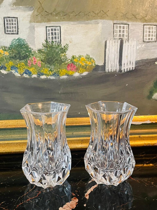 cristaldarques, vintagecrystalvase, frenchleadcrystal, budvaseset, elegantdecor, sunsetvintage, cottagecoredecor, glassdecor, luxuryhomedecor, collectiblestyle, timelesscrystal, frenchantiques, highendthriftfinds