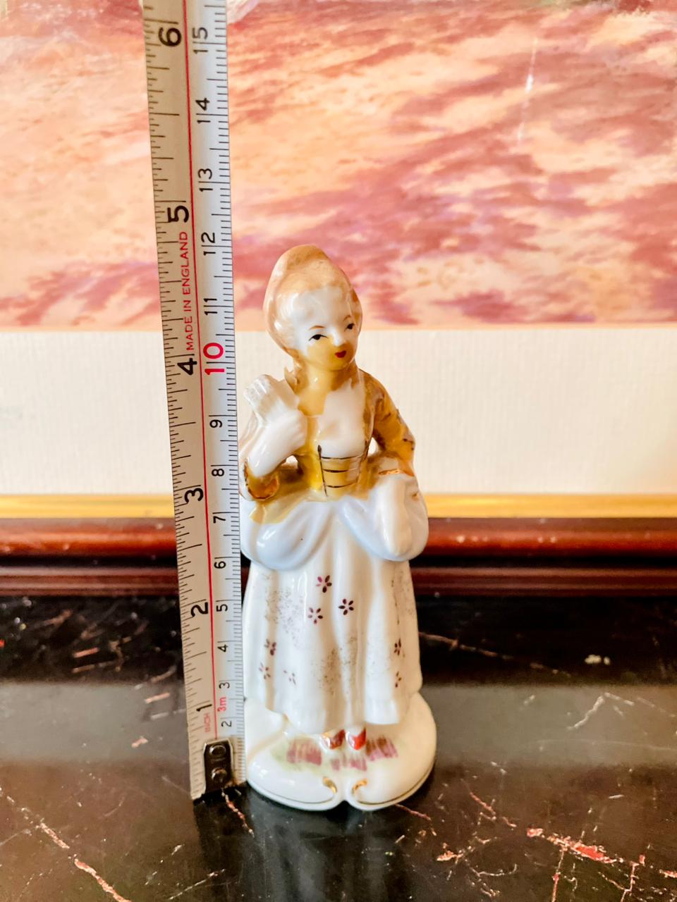 Vintage Porcelain Lady Figurine – Hand-Painted Collectible
