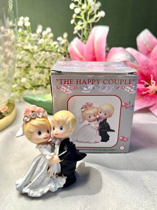 Vintage Wedding Couple Figurine with Box 8 cm