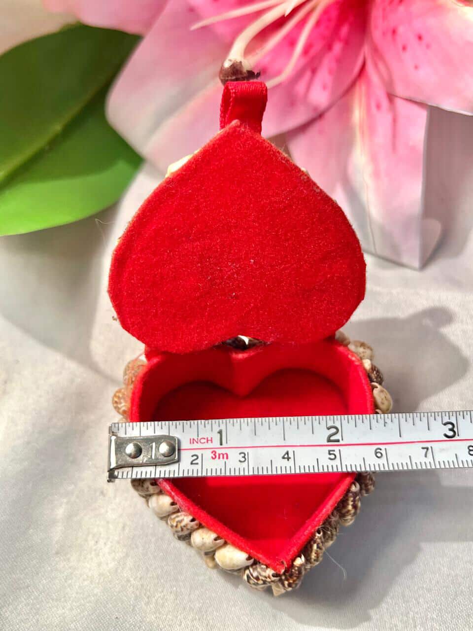 Vintage Heart Seashell Trinket Box Red Lining Approx 8 cm