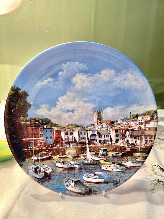 Wedgwood Brixham Safe Harbours Bone China Wall Plate 19 cm