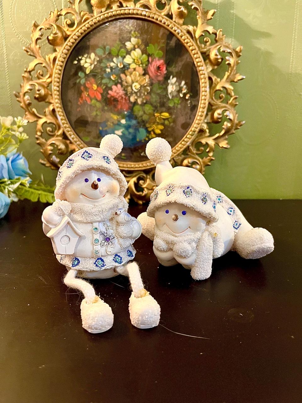 Winter Snowman Decorative Figurine Pair