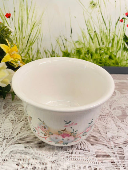 Vintage White Floral Ceramic Plant Pot – Cottage Planter