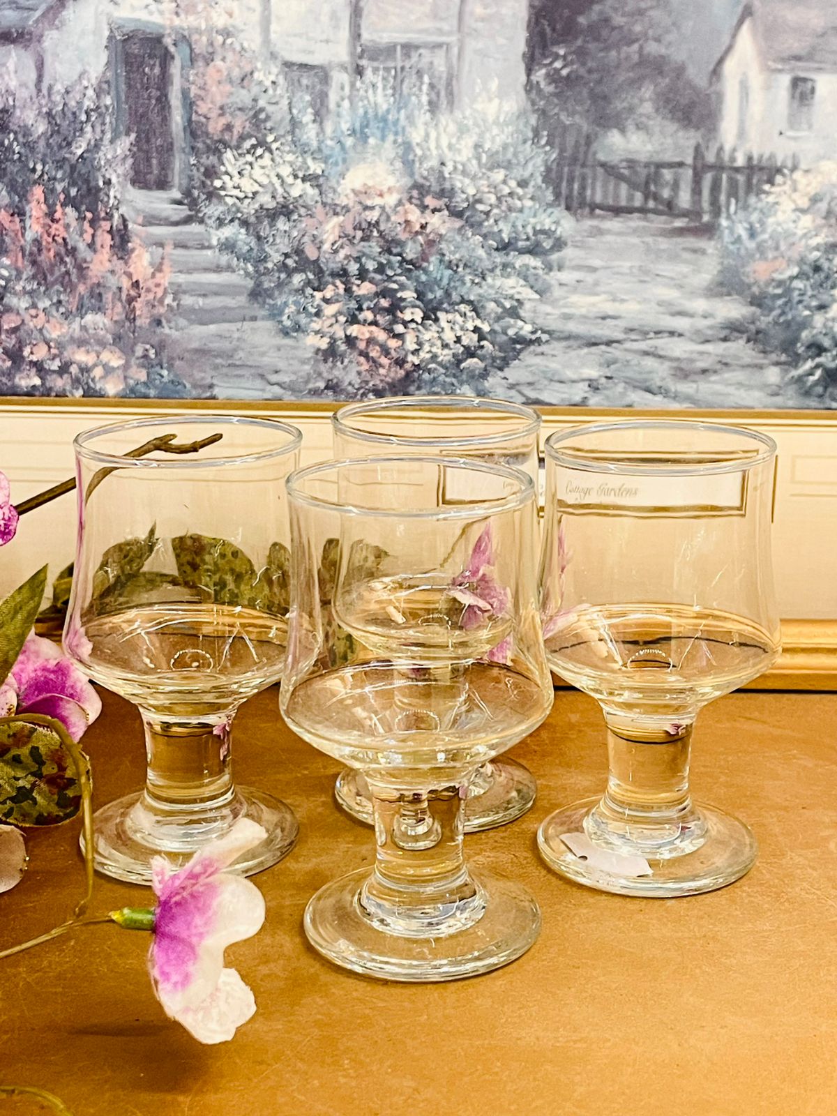 Set of 4 - Vintage Pedestal Glass Goblets  – Minimal Clear Drinkware