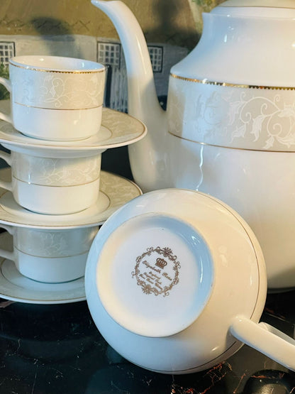 6 Persons Coffee Set, Fine Porcelain Coffee Set – 6 Cups, 6 Saucers, Coffee Pot, Sugar Pot & Creamer – World-Class Tableware