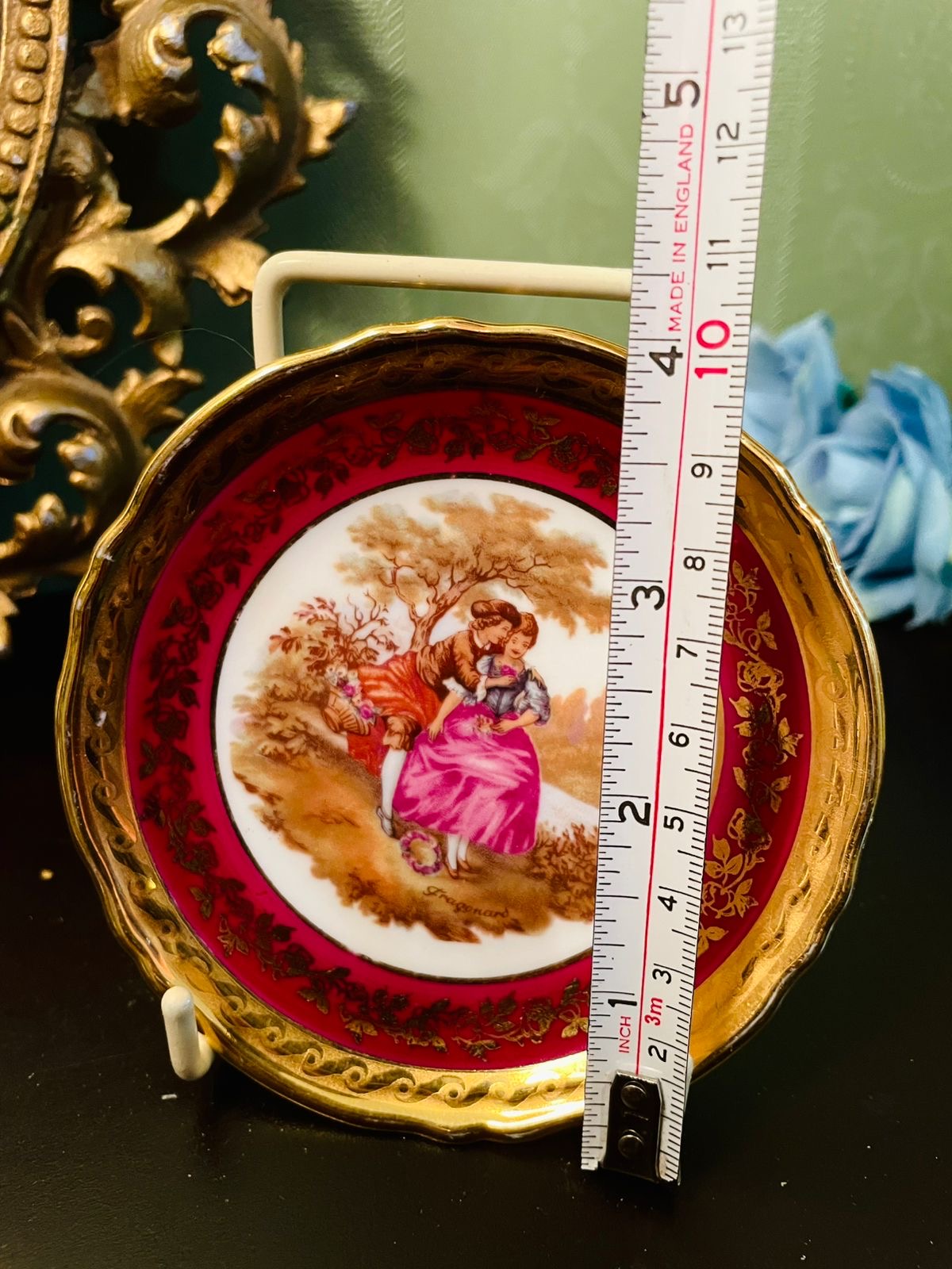 La Reine Limoges Porcelain Mini Plate – Fragonard Couple Scene