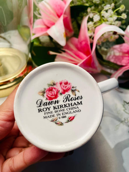 vintage Roy Kirkham Dawn Roses fine bone china piece made in England in 1995 Detail 9 cm