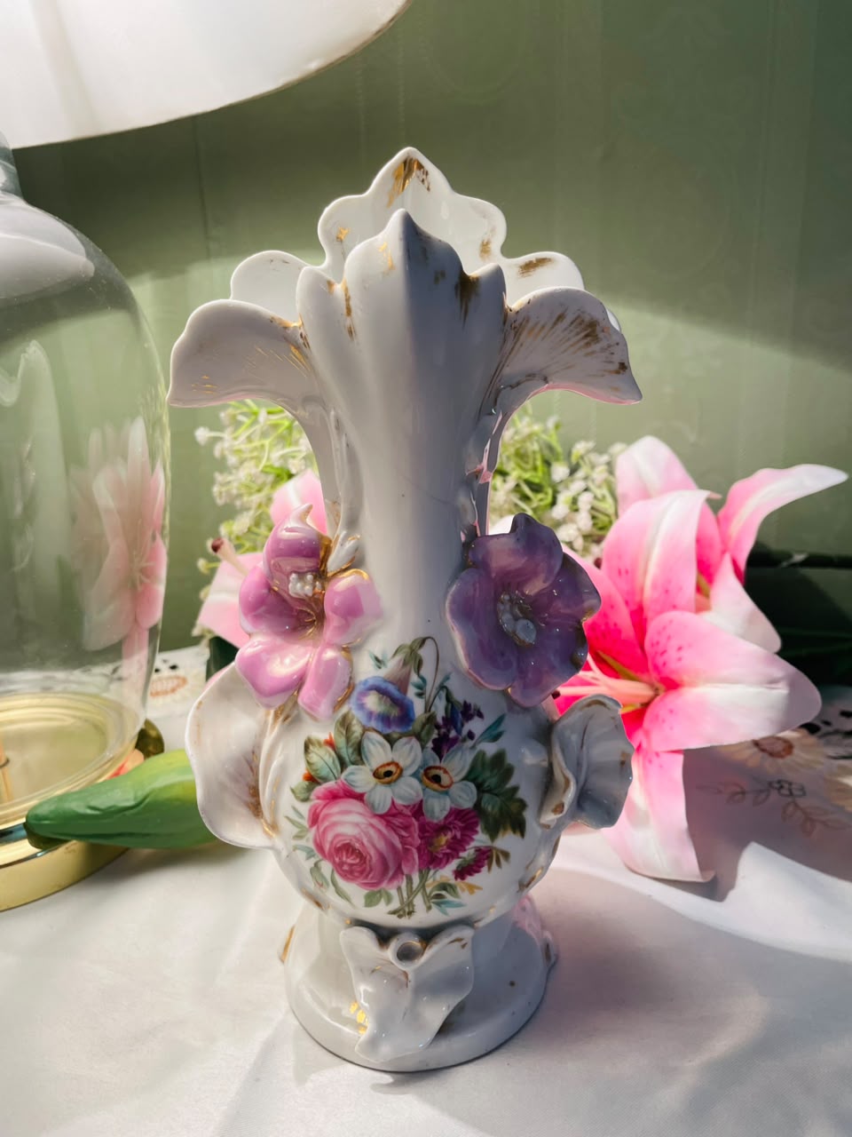 White Raised Floral Decorative Vase Approx. 20 cm