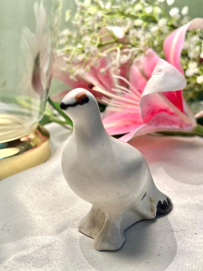 White Grey Seal Figurine Black Detail 8cm - 1 Piece