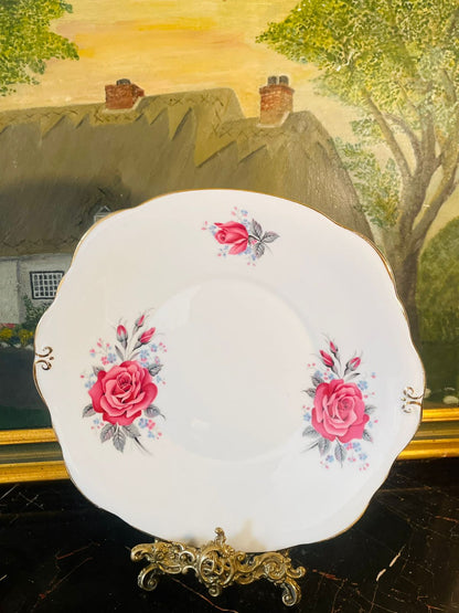 duchessengland, bonechina, vintageplate, pinkroseplate, englishporcelain, floraldecor, vintagecakeplate, teatimeserveware, cottagecoredecor, sunsetkitchen, vintagehomepakistan, englishchina, antiqueplate