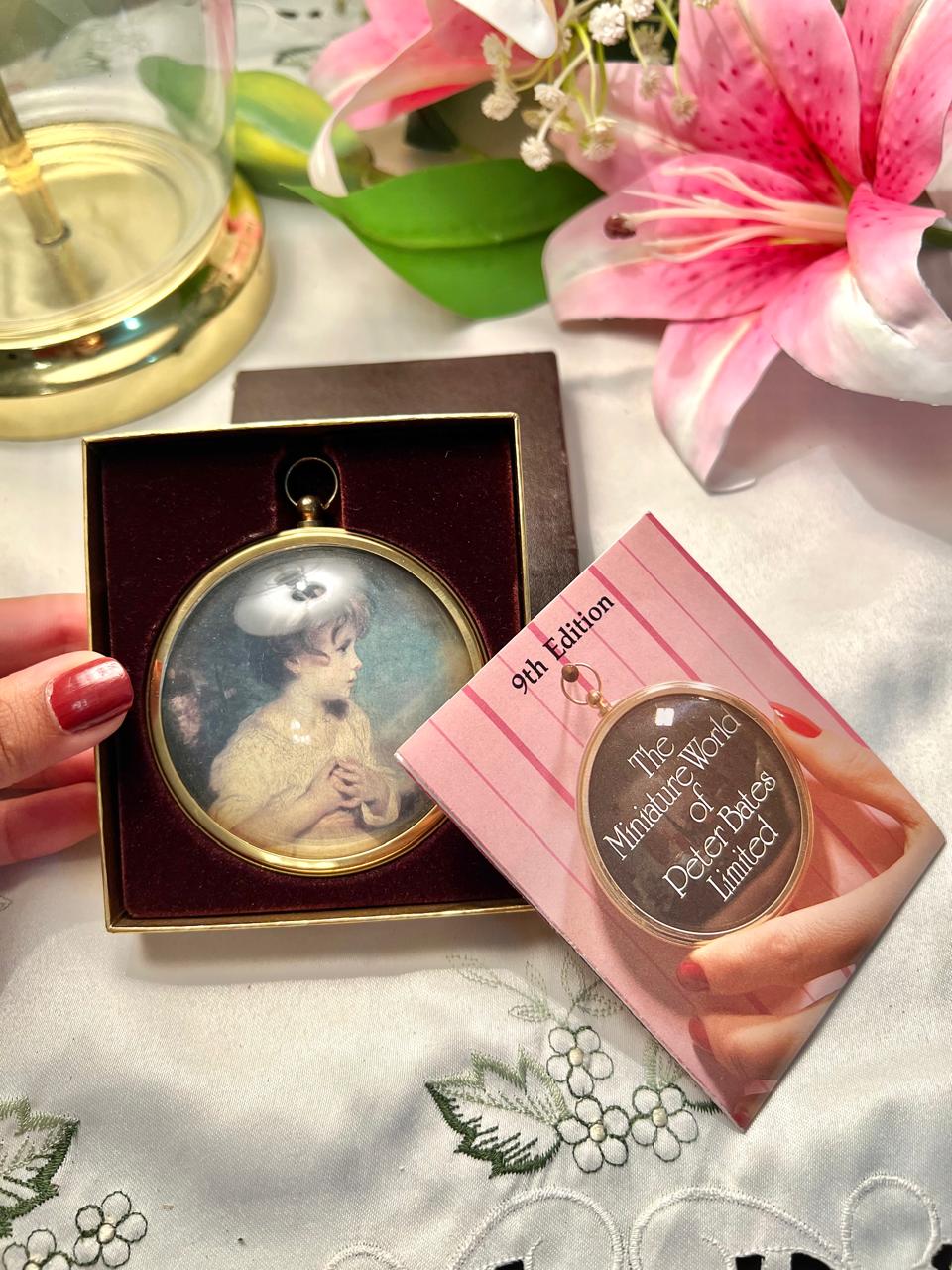 Vintage Gold-Tone Portrait Medallion with Presentation Box 8 cm