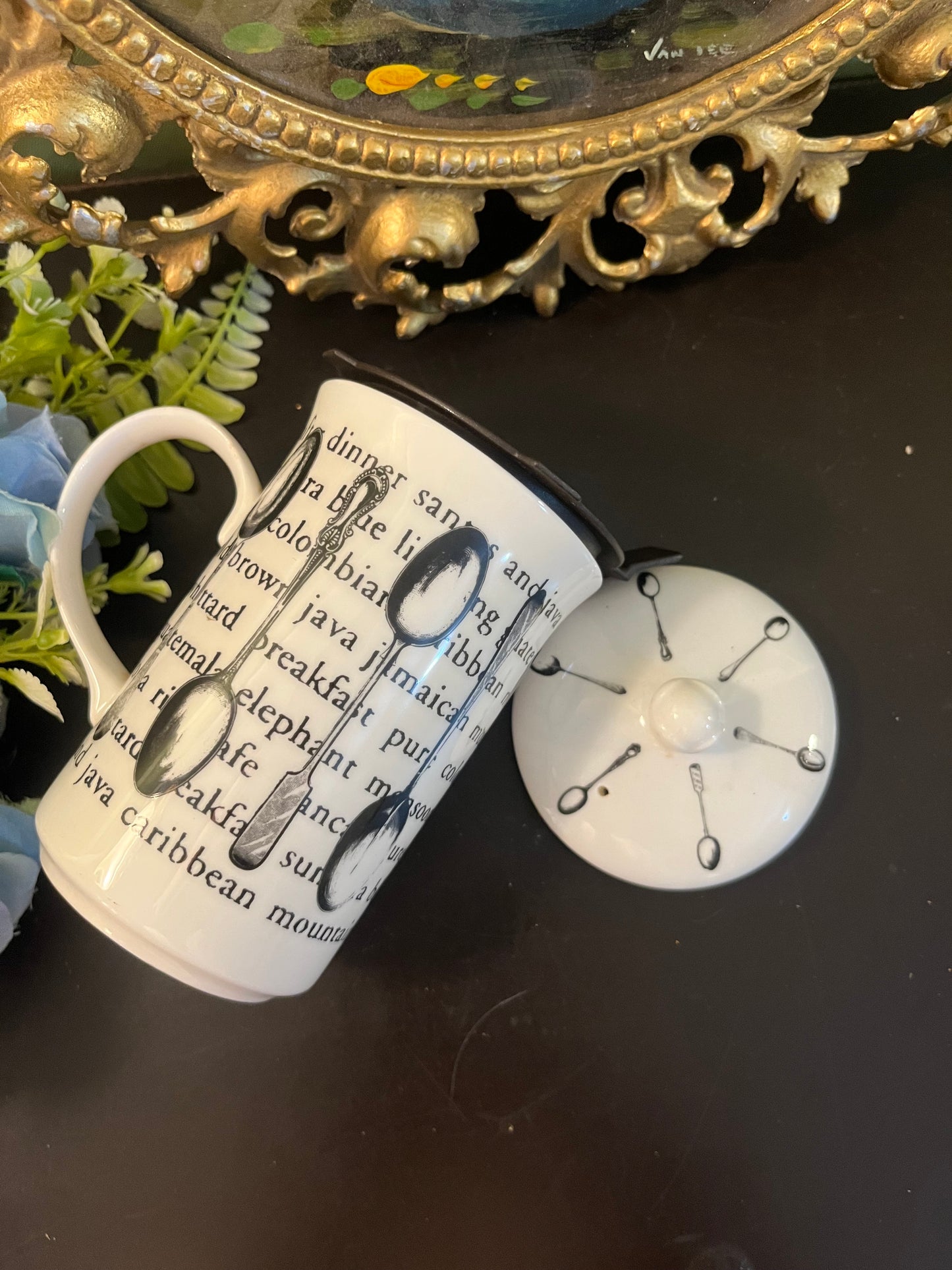 Spoon Print Ceramic Infuser Mug with Lid