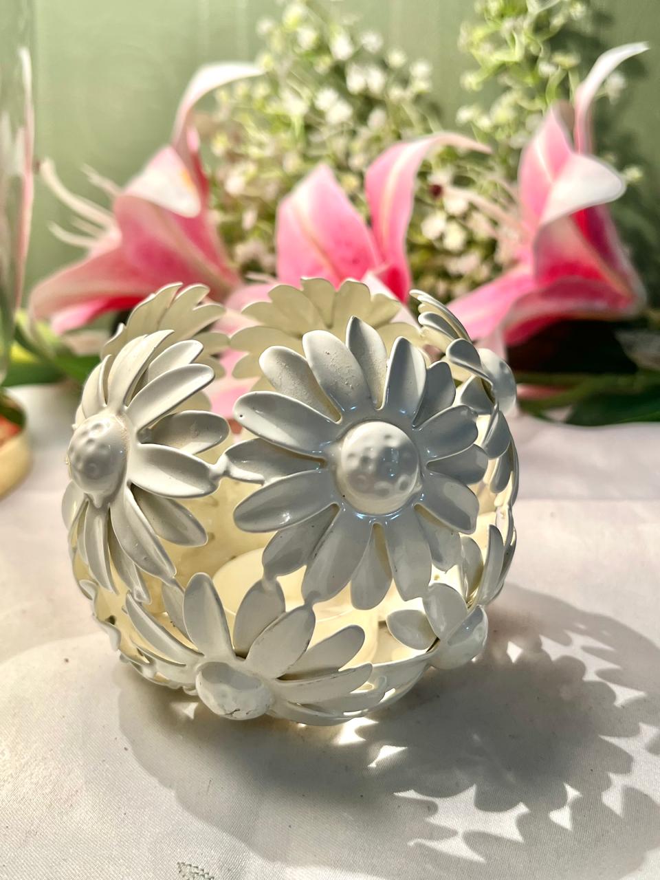Vintage White Floral Metal Candle Holder Approx. 10 cm