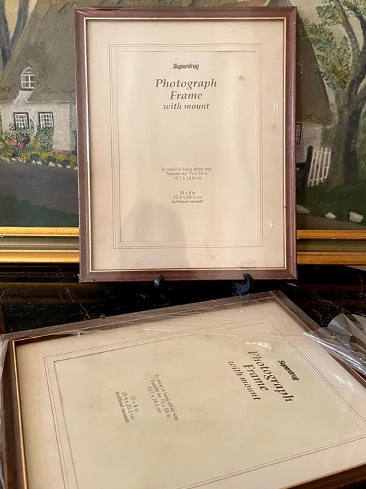 vintage photo frame, wooden frame, Superdrug England, home decor Pakistan, English vintage frame, frame, mount frame, classic brown photo frame, thrift home finds, sunset kitchen decor, wall gallery frame, vintage collectible UK