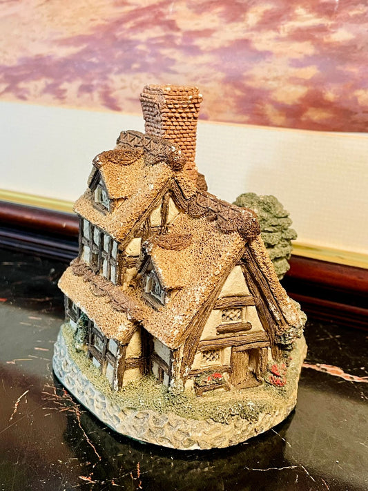 Vintage Collectible Cottage Figurine – Handcrafted English Style House