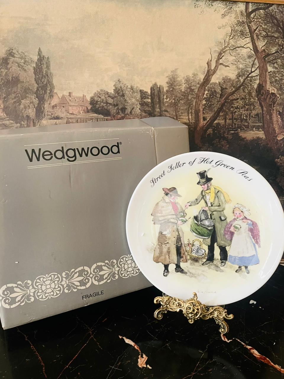 wedgwood street sellers plate, hot green peas plate, john finnie wedgwood, vintage bone china england, bradford exchange collection, english collectible plate pakistan, fine bone china decor, sunset kitchen collectibles