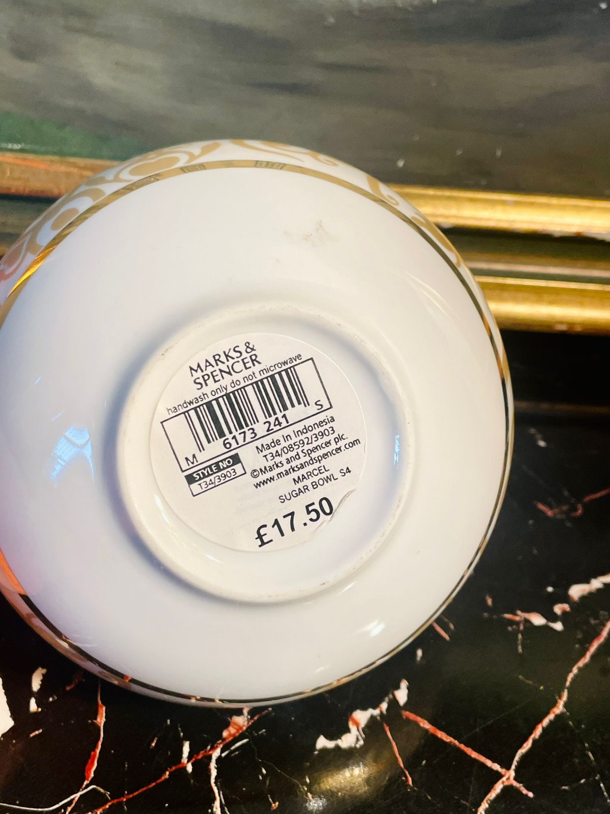 Marks & Spencer Luxury Sugar Bowl – White with Gold Pattern (England)