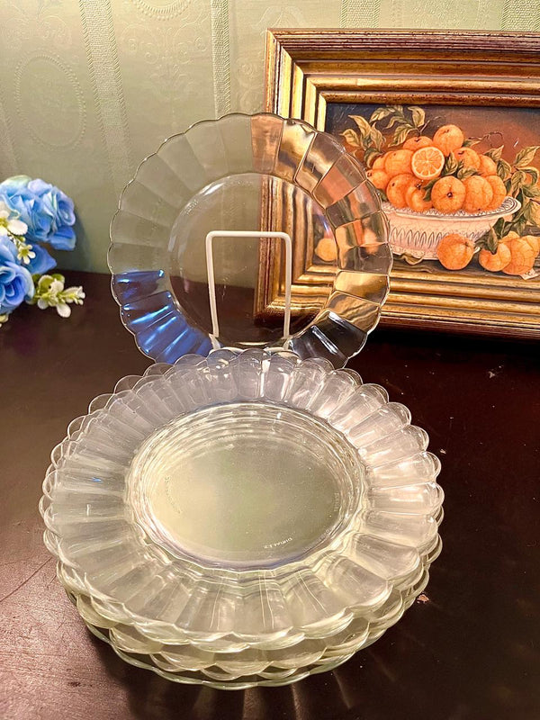 Vintage Set of 6 Scalloped Clear Glass Serving Plates 17 cm