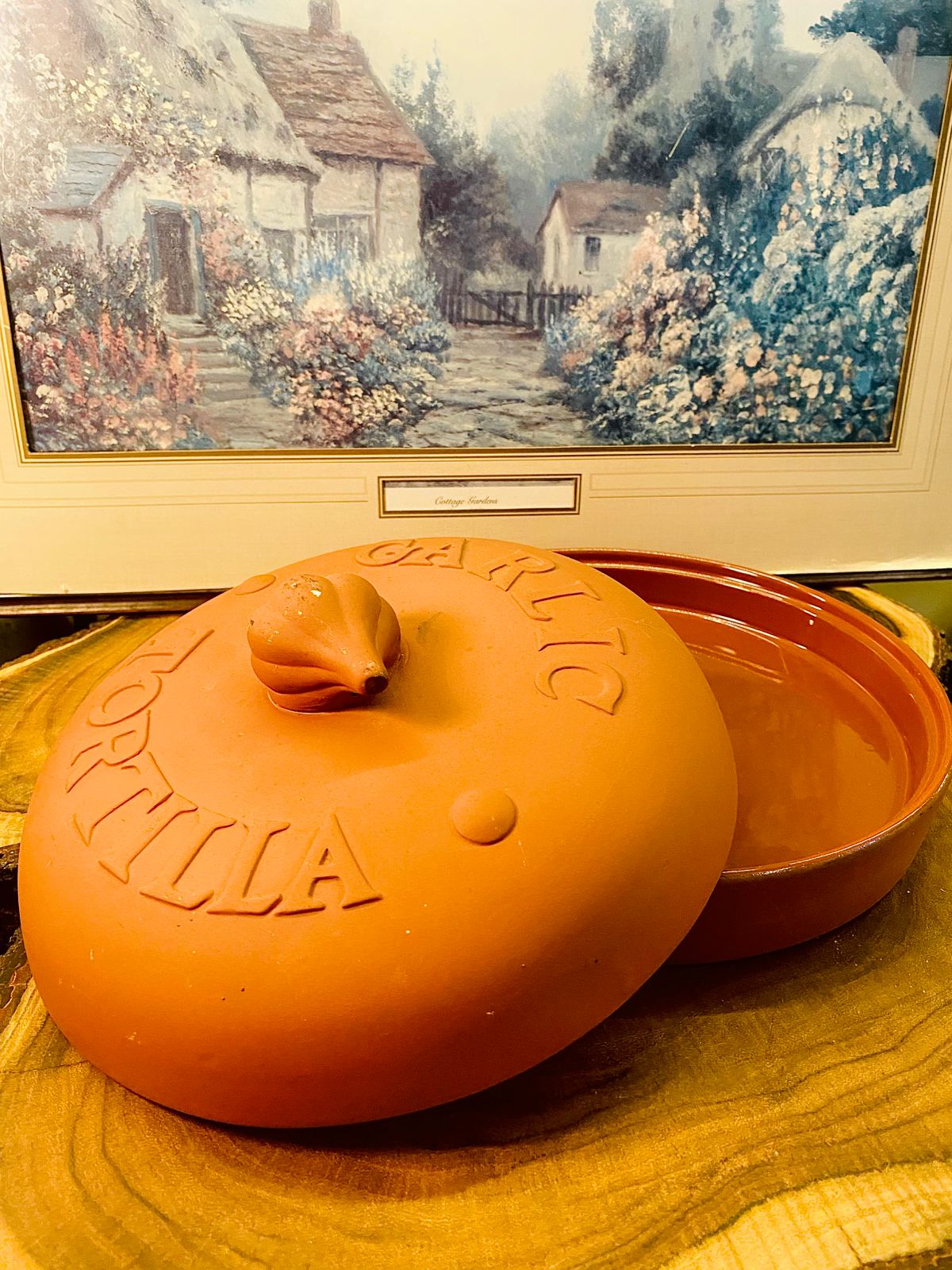 Vintage Garlic Terracotta Roasting Baker with Lid