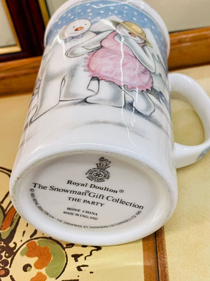 Royal Doulton Snowman Mug – “The Party” Bone China – Made in England