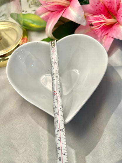 White Heart-Shaped Serving Bowl – 5.5 Inch